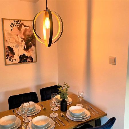 Escape 2 Unwind, Minster Retreat - Sleeps 5 Appartement York Buitenkant foto